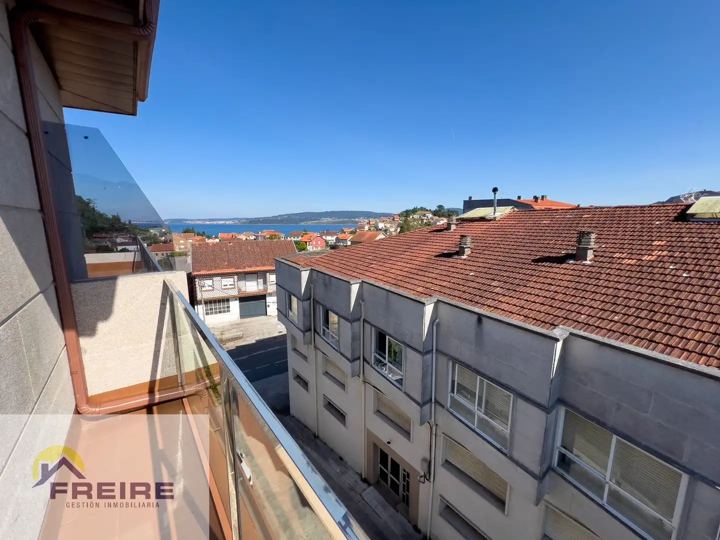 Vista exterior de Apartamento en venta en Marín con Terraza y Trastero