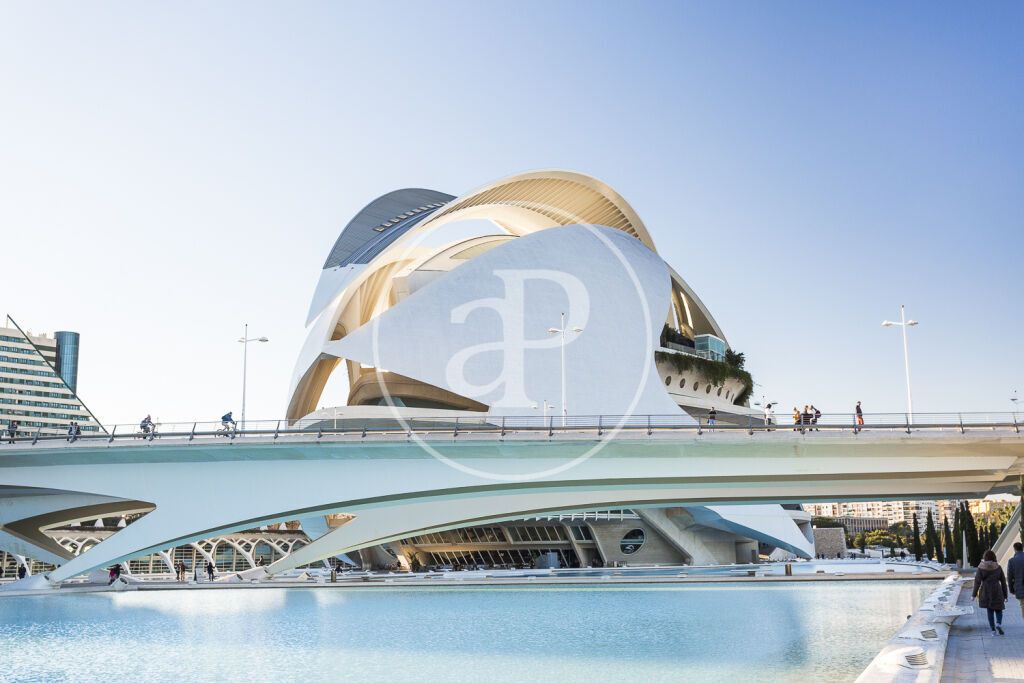 Vista exterior de Pis en venda en  Valencia Capital amb Aire condicionat, Calefacció i Jardí privat