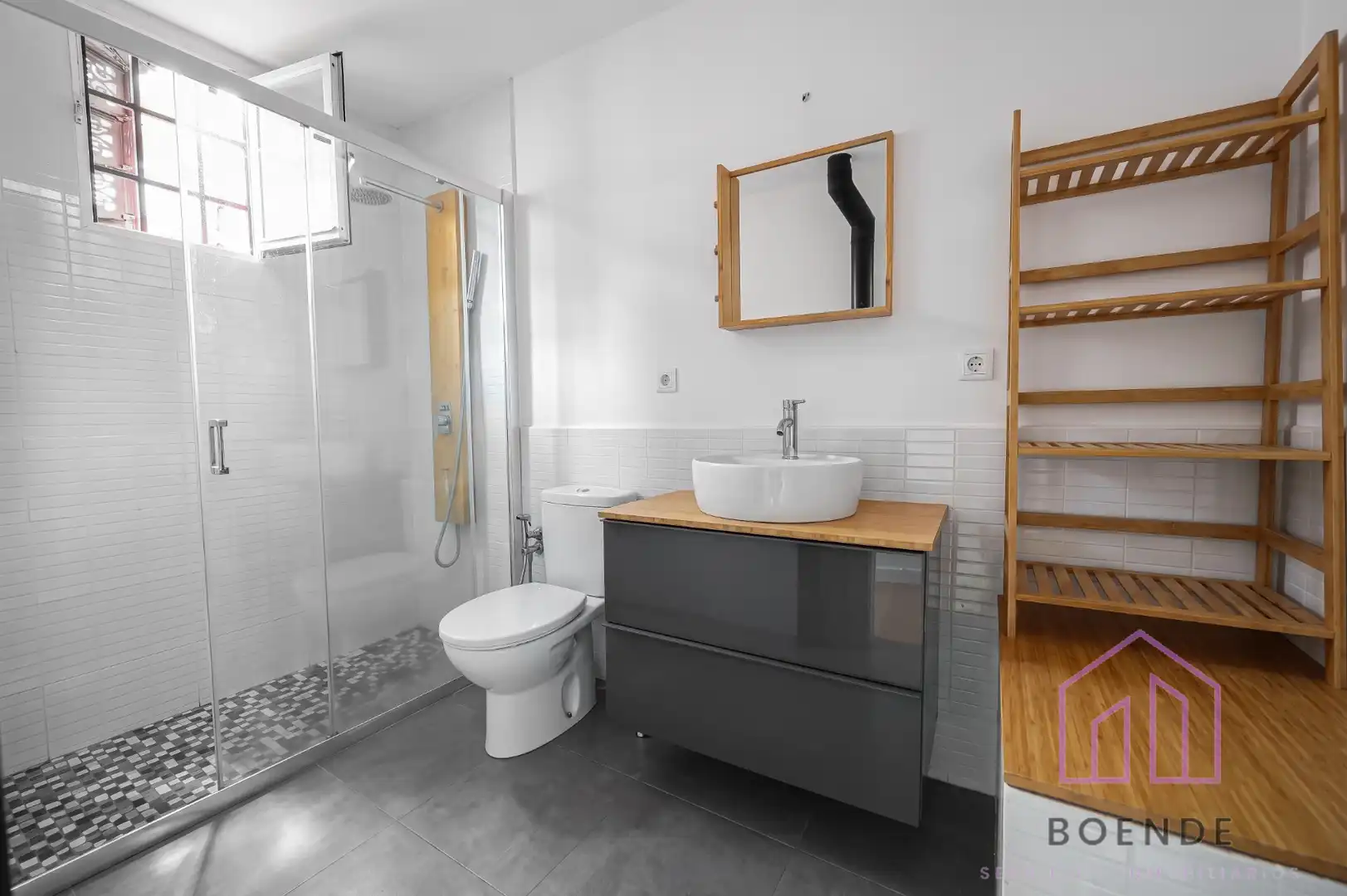 Baño de Ático en venta en Madrid con Aire acondicionado, Calefacción y Parquet