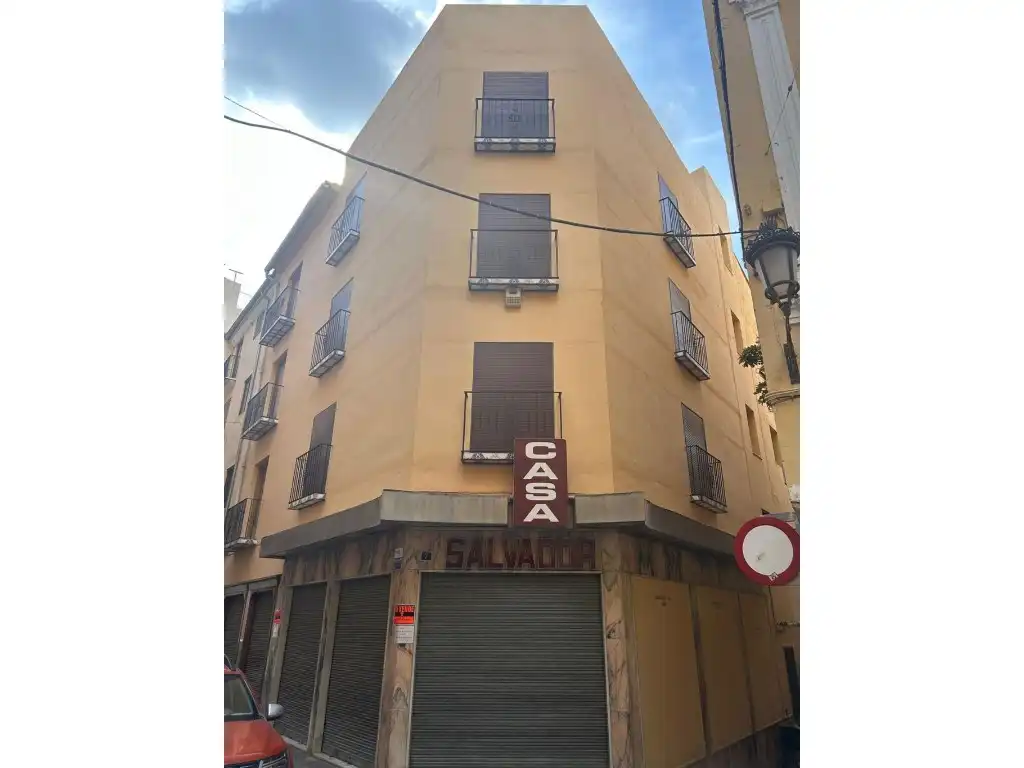 Vista exterior de Edifici en venda en Segorbe