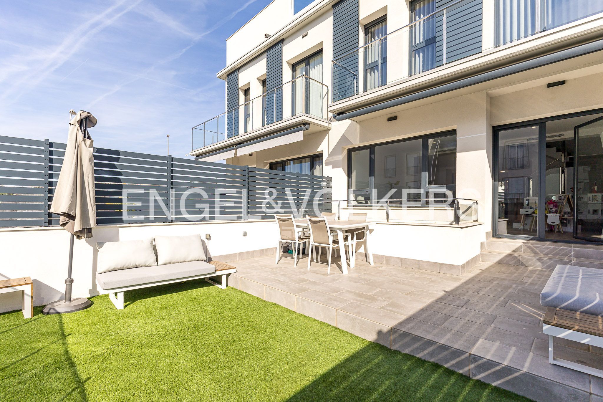 Terrassa de Casa o xalet en venda en Sitges amb Aire condicionat, Calefacció i Jardí privat