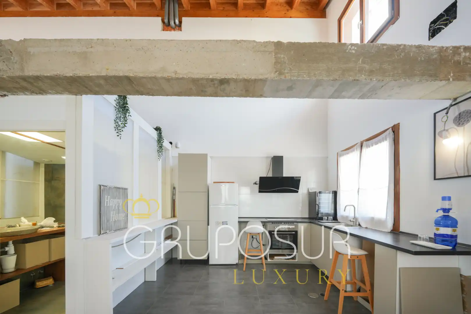 Küche von Einfamilien-Reihenhaus zum Verkauf in Valladolid mit Klimaanlage, Heizung und Terrasse