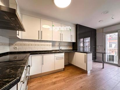 Kitchen of Flat for sale in Manresa  with Air Conditioner, Heating and Parquet flooring