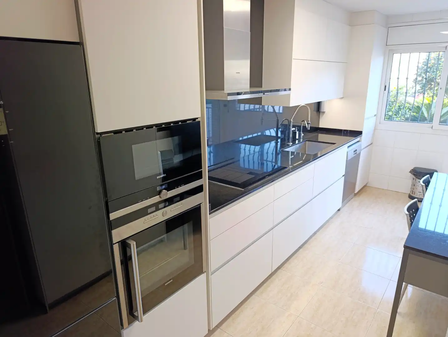 Cocina de Casa o chalet en venta en Pineda de Mar con Aire acondicionado, Calefacción y Jardín privado