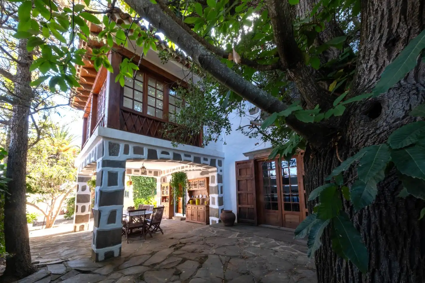 Vista exterior de Casa o xalet en venda en Santa Brígida amb Jardí privat i Terrassa