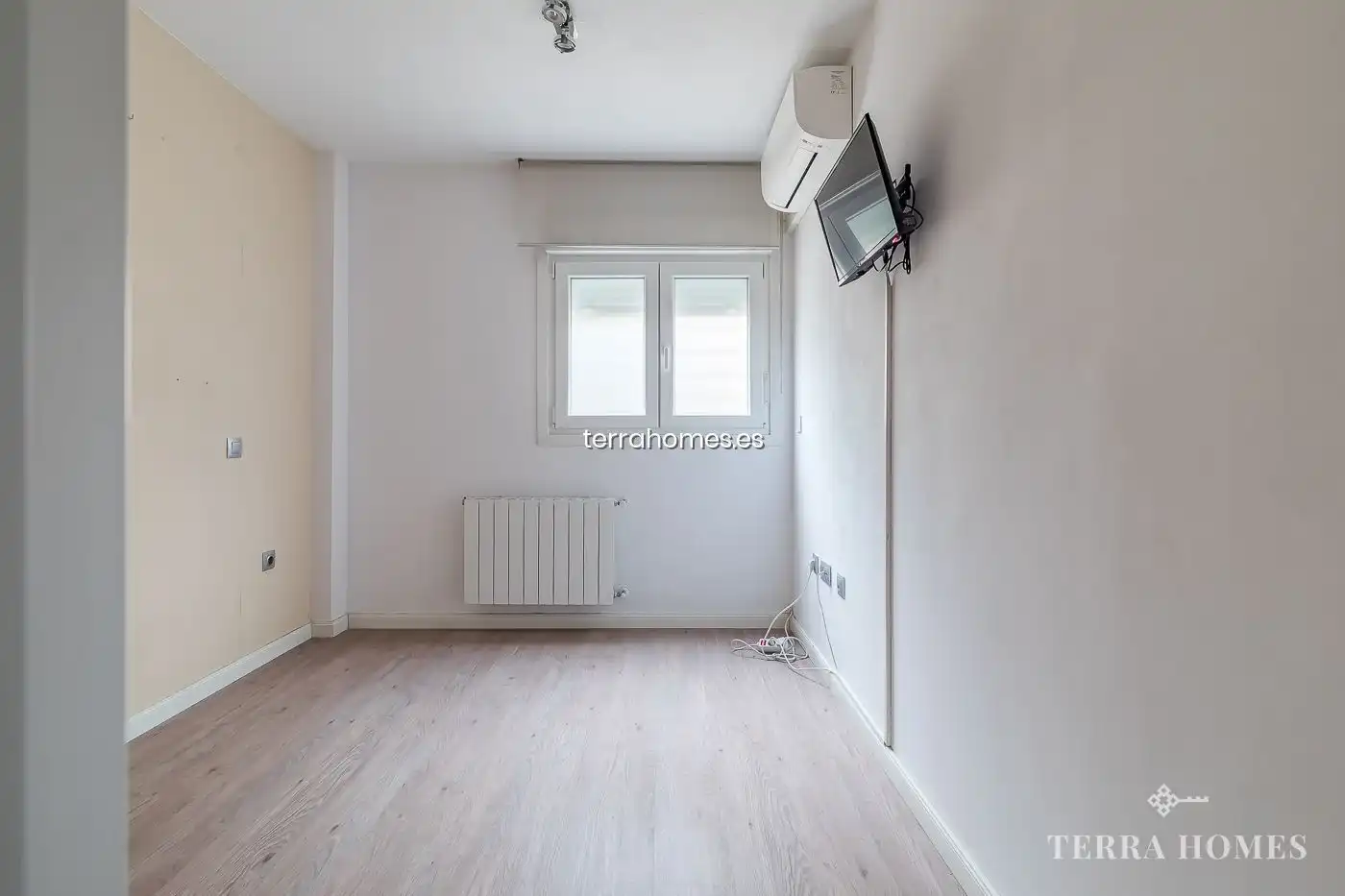 Bedroom of Apartments for sale in Tetuán