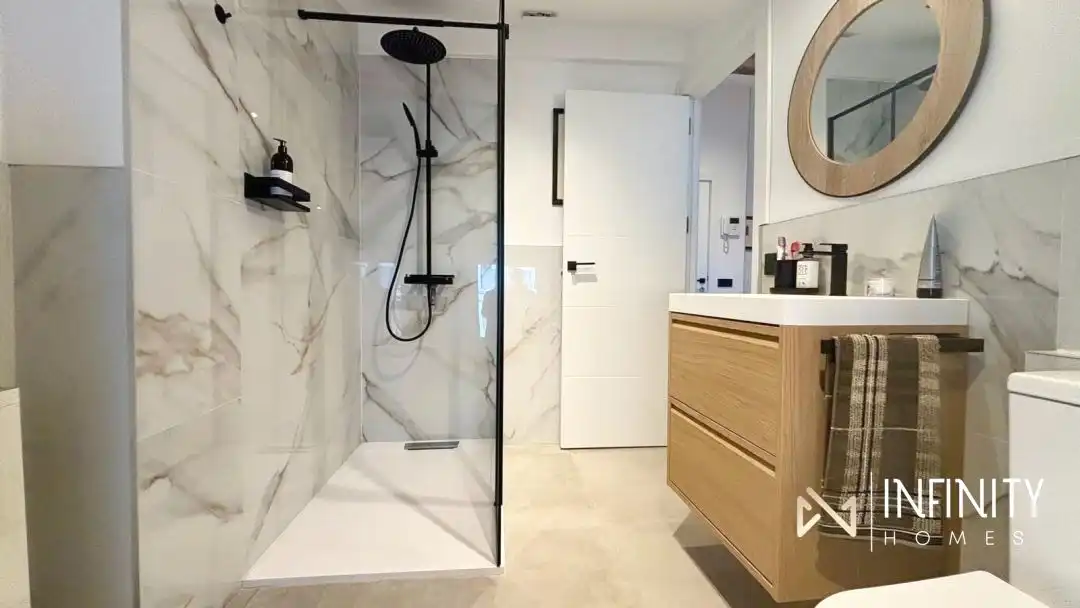 Baño de Ático de alquiler en Bilbao  con Calefacción