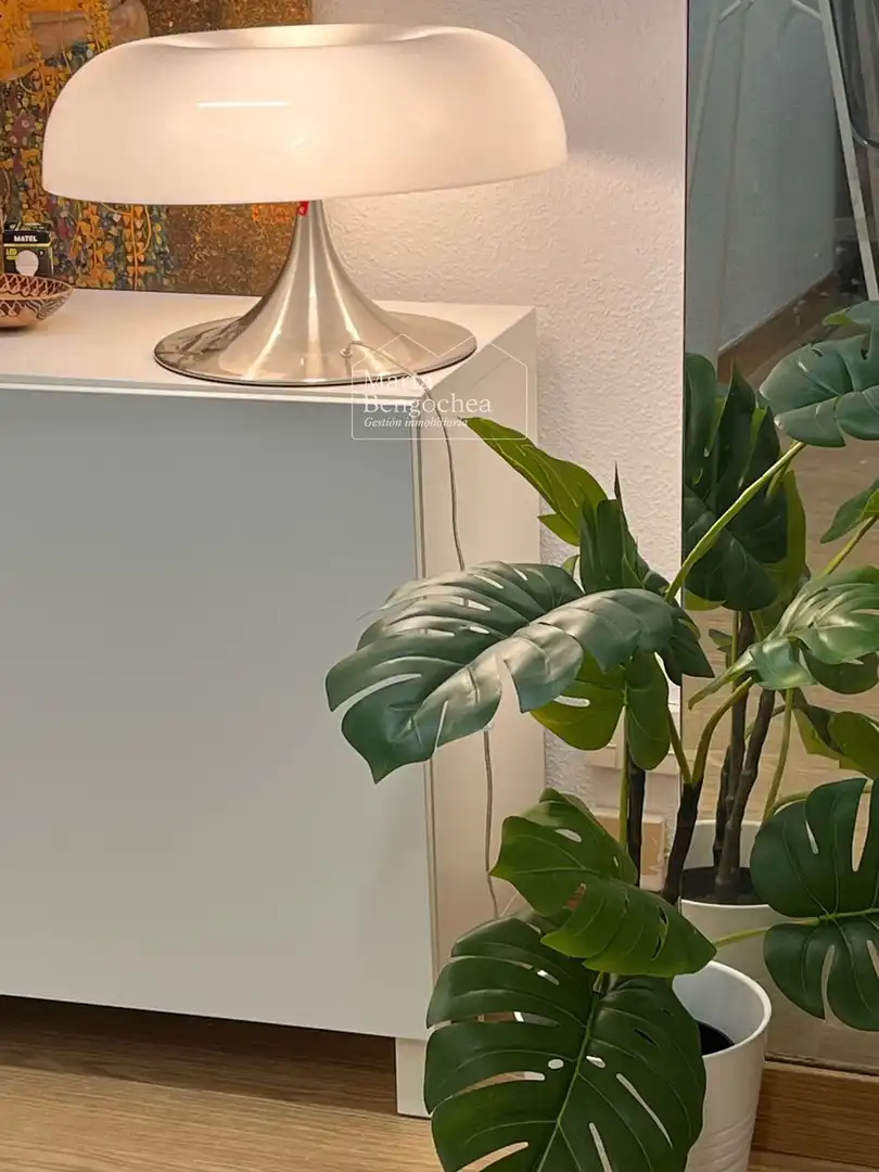 Office for rent in San Prudencio, Ensanche