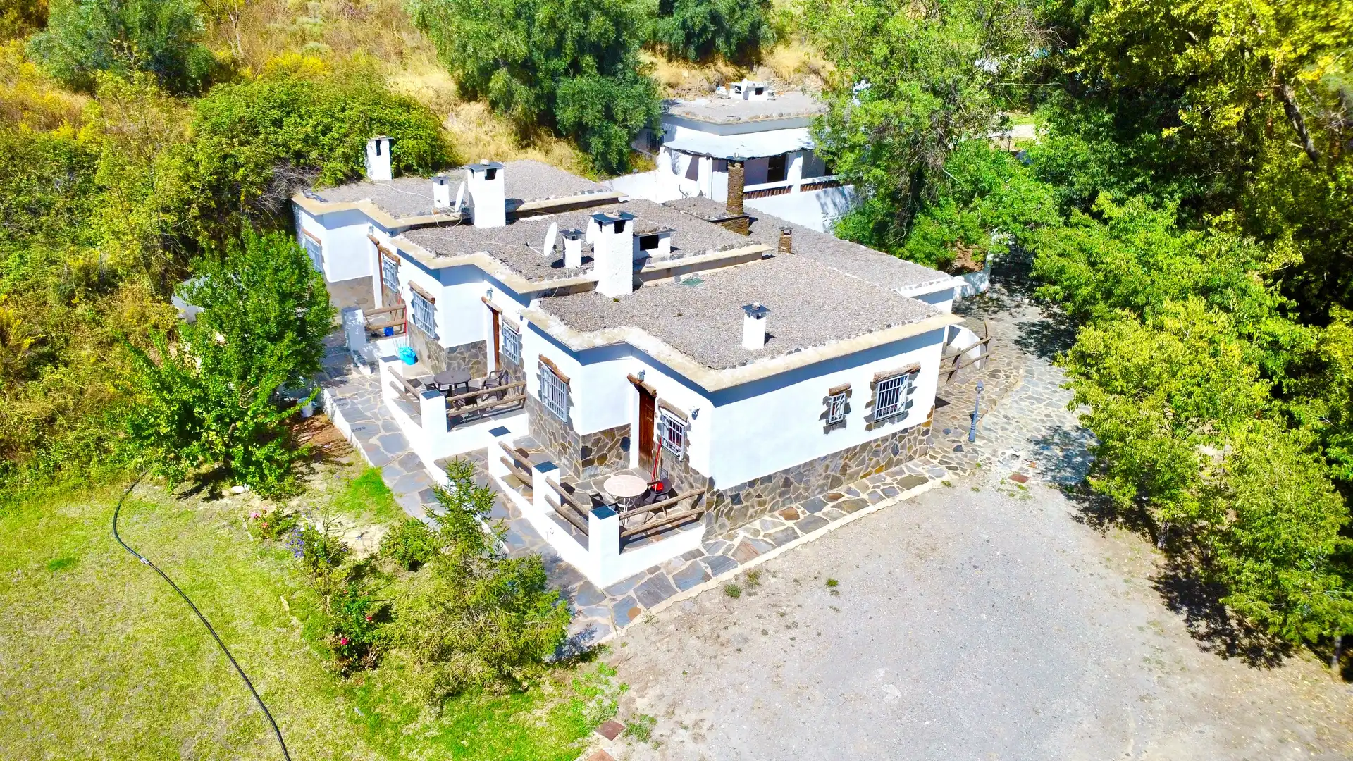 Vista exterior de Terreno en venta en Alpujarra de la Sierra