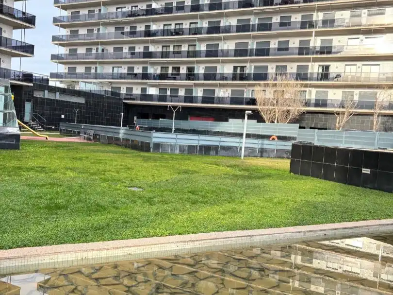 Appartamento con piscina in vendita a Carrer Barcelona 12, imagen 2