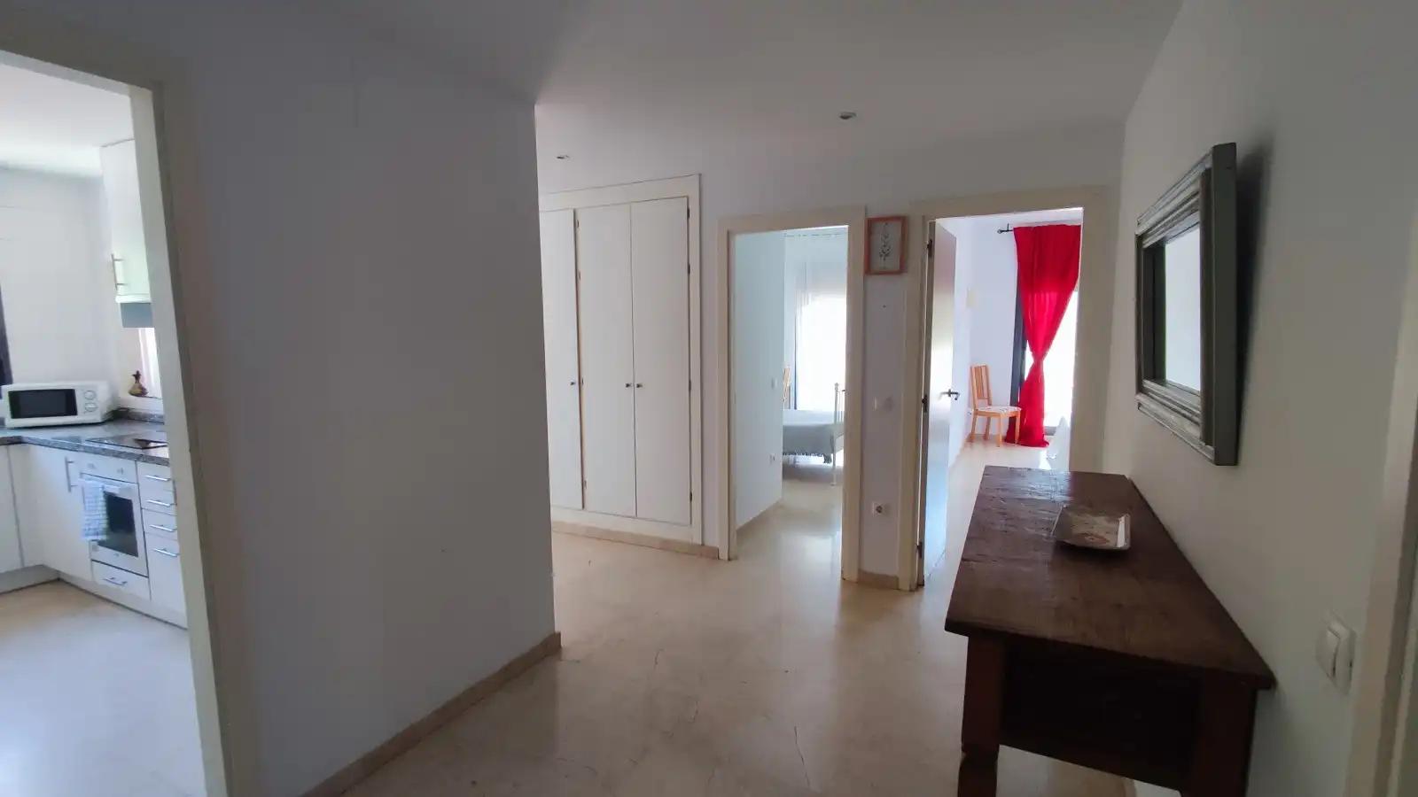 Erdgeschoss zum Verkauf in Manilva mit Klimaanlage, Terrasse und Abstellraum