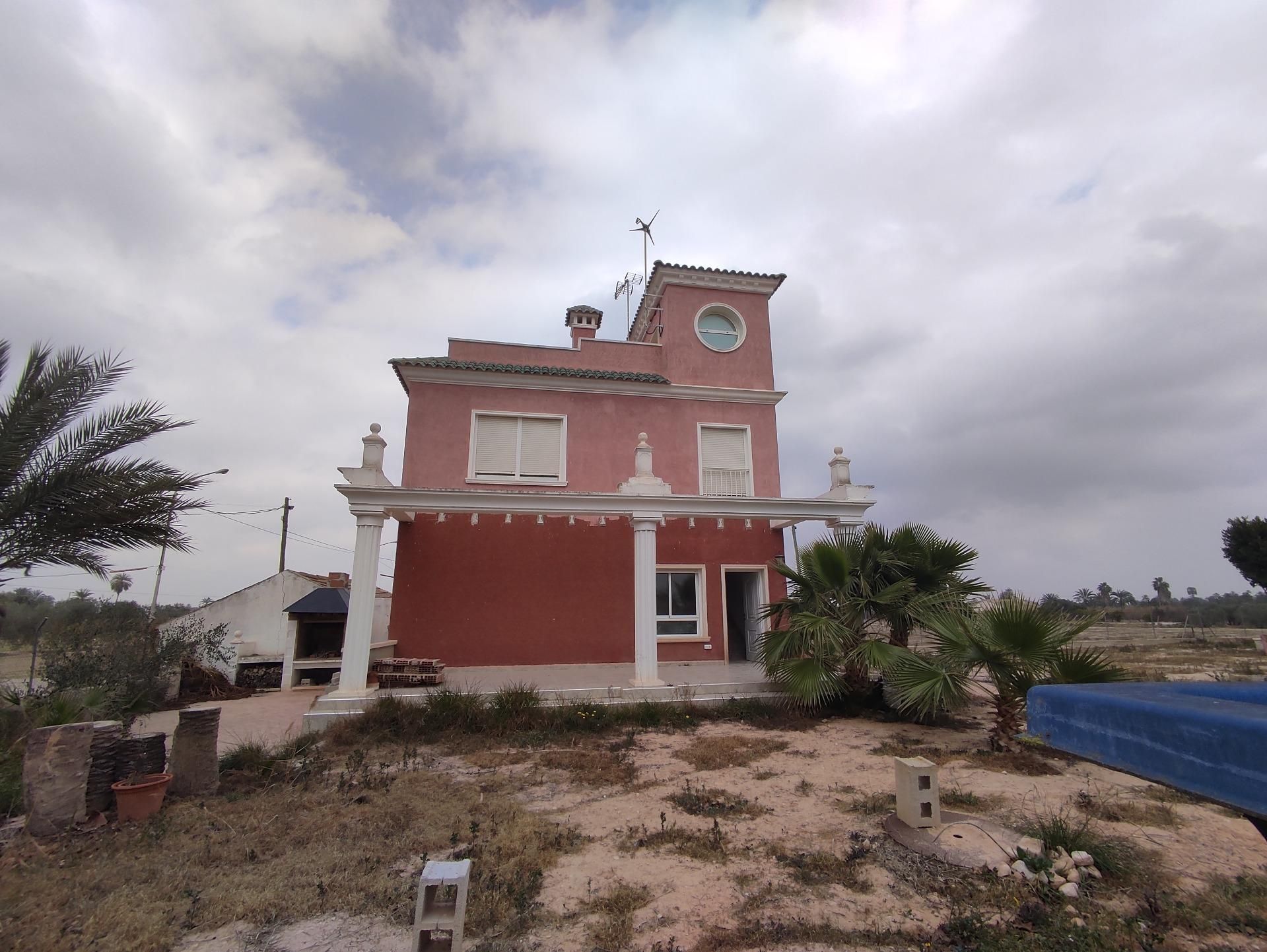 Vista exterior de Casa o xalet en venda en Elche / Elx amb Jardí privat, Terrassa i Traster