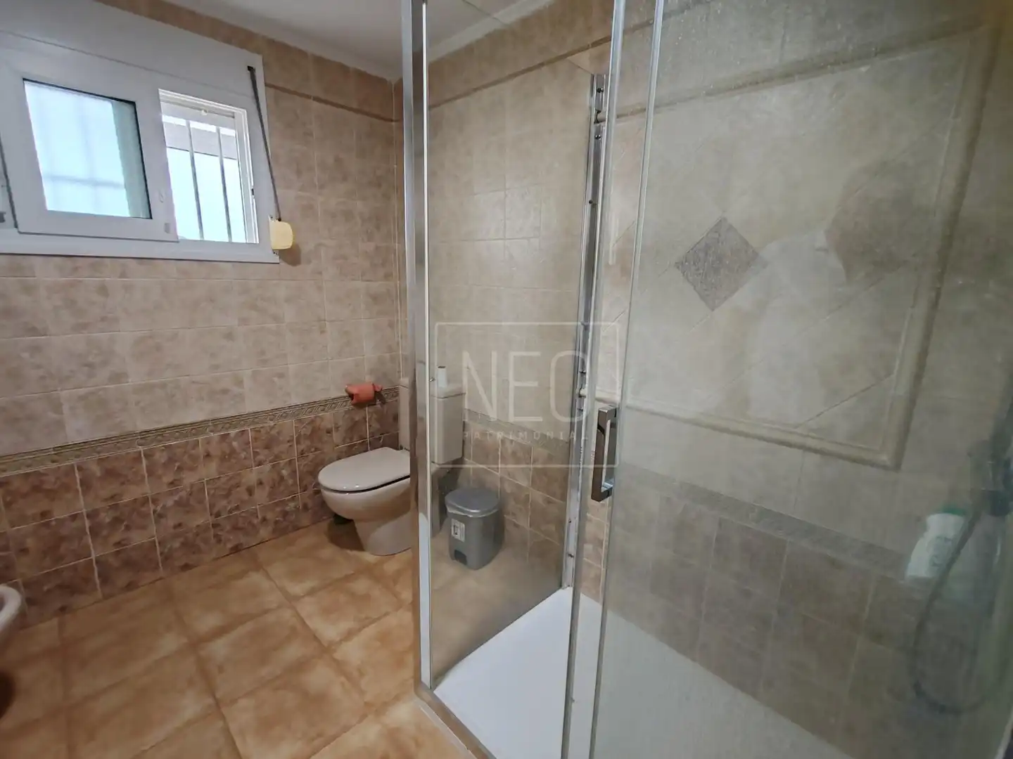 Baño de Ático en venta en Tavernes de la Valldigna con Aire acondicionado, Terraza y Piscina comunitaria