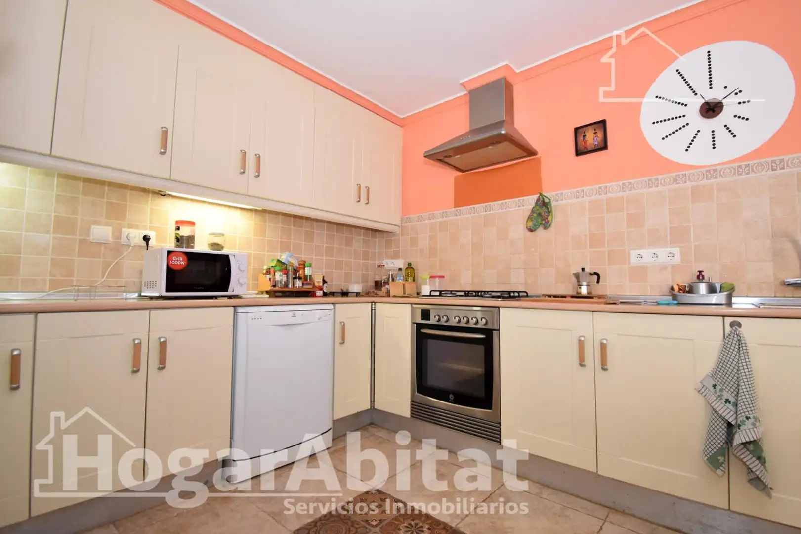 Cocina de Casa o chalet en venta en Oliva con Aire acondicionado, Calefacción y Jardín privado