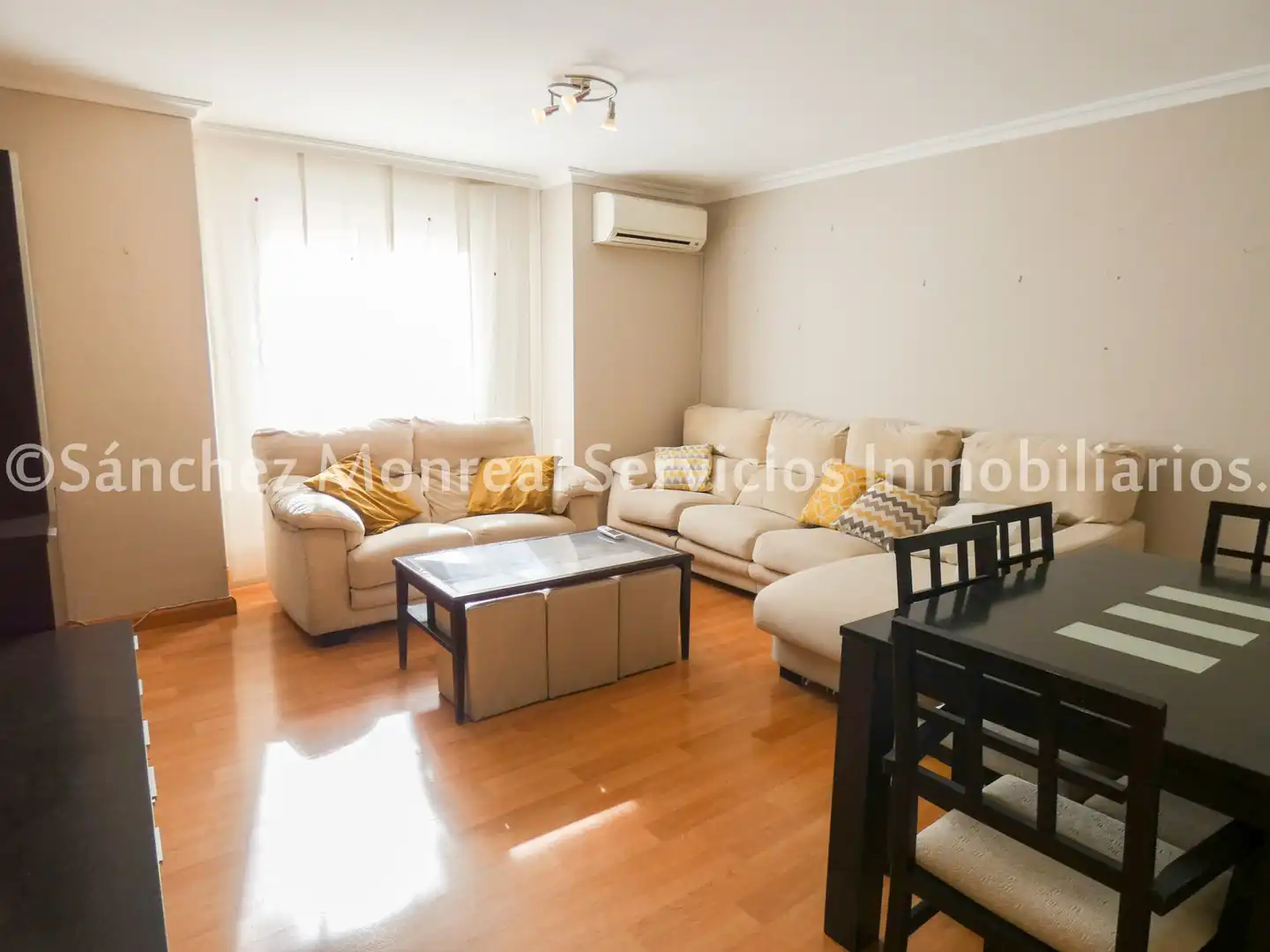 Flat with lift for sale in Calle del Pintor Antonio Murat