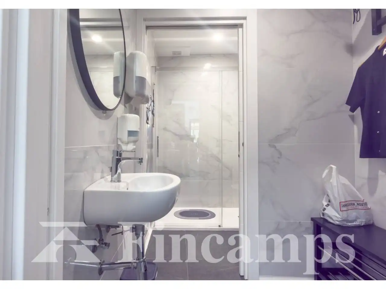 Baño de Local en venta en Sabadell con Aire acondicionado y Alarma