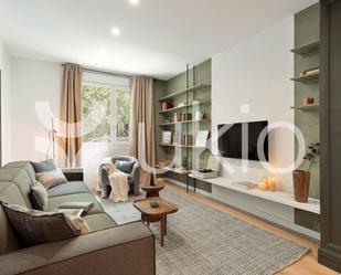 Sala d'estar de Apartament de lloguer en  Barcelona Capital amb Aire condicionat i Terrassa