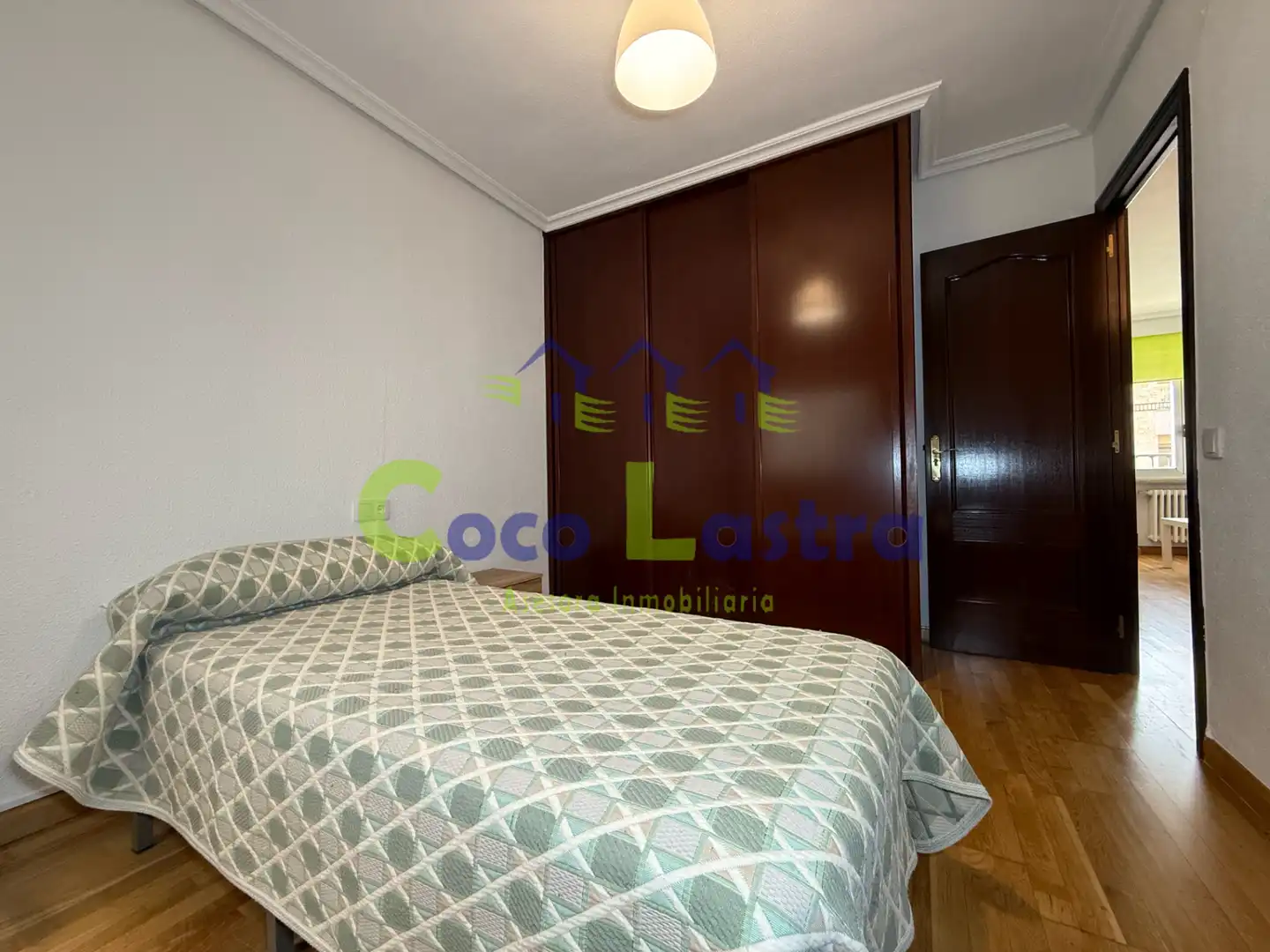 Bedroom of Flat for rent in Salamanca  with Heating, Parquet flooring and Furnished