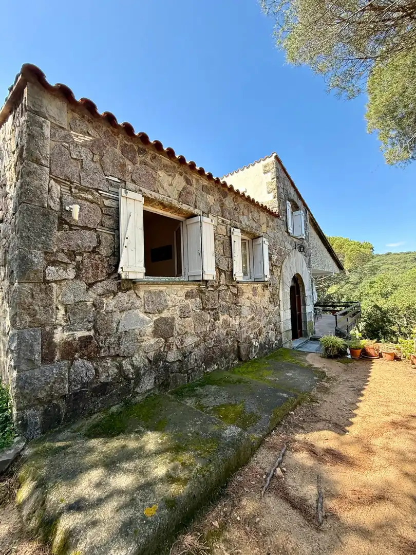 Vista exterior de Finca rústica en venta en Castell d'Aro, Platja d'Aro i s'Agaró con Aire acondicionado, Calefacción y Jardín privado