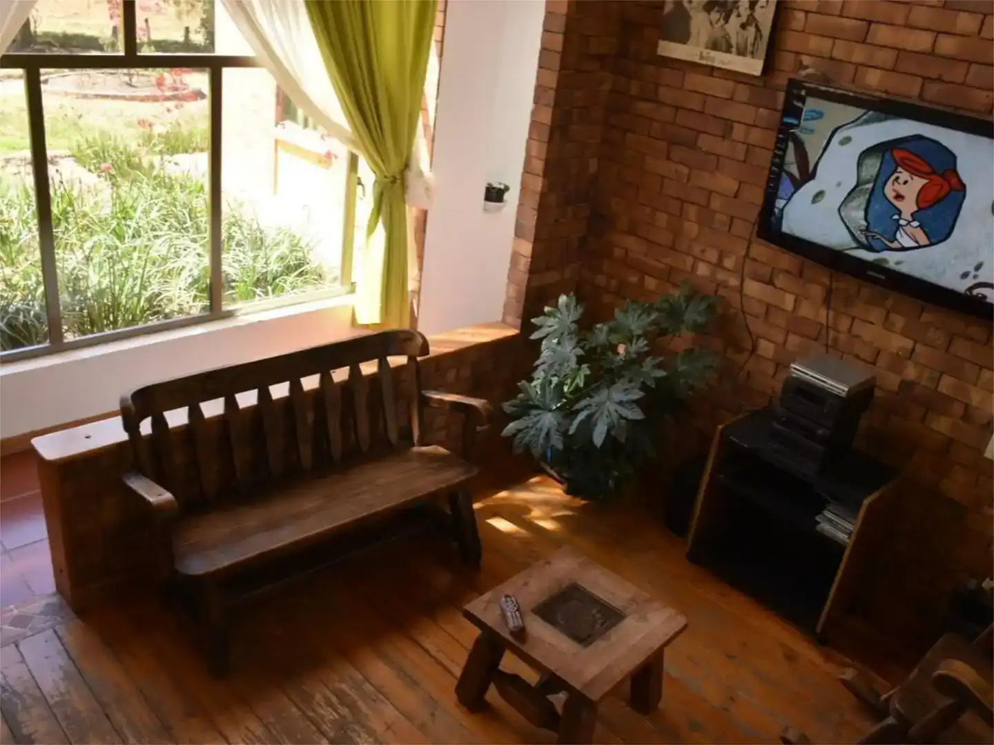 Sala d'estar de Finca rústica en venda en Rota amb Traster i Moblat