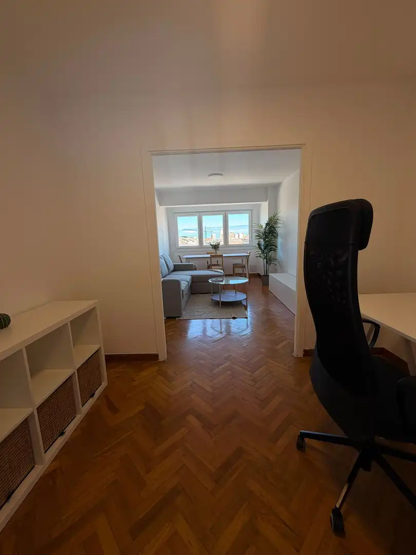 Wohnzimmer von Wohnung zur Miete in A Coruña Capital  mit Möbliert