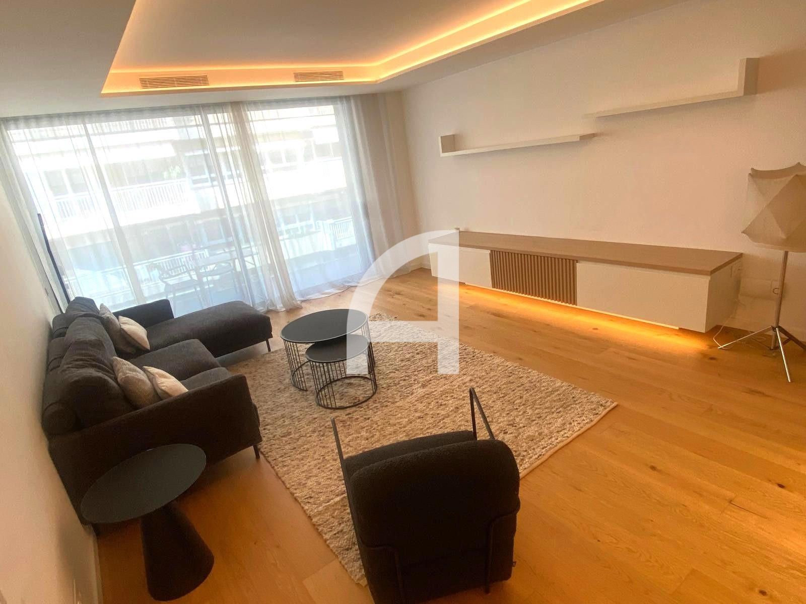 Living room of Flat to rent in Girona Capital  with Air Conditioner, Heating and Terrace