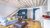 Sala d'estar de Apartament en venda en  Madrid Capital amb Aire condicionat, Calefacció i Parquet