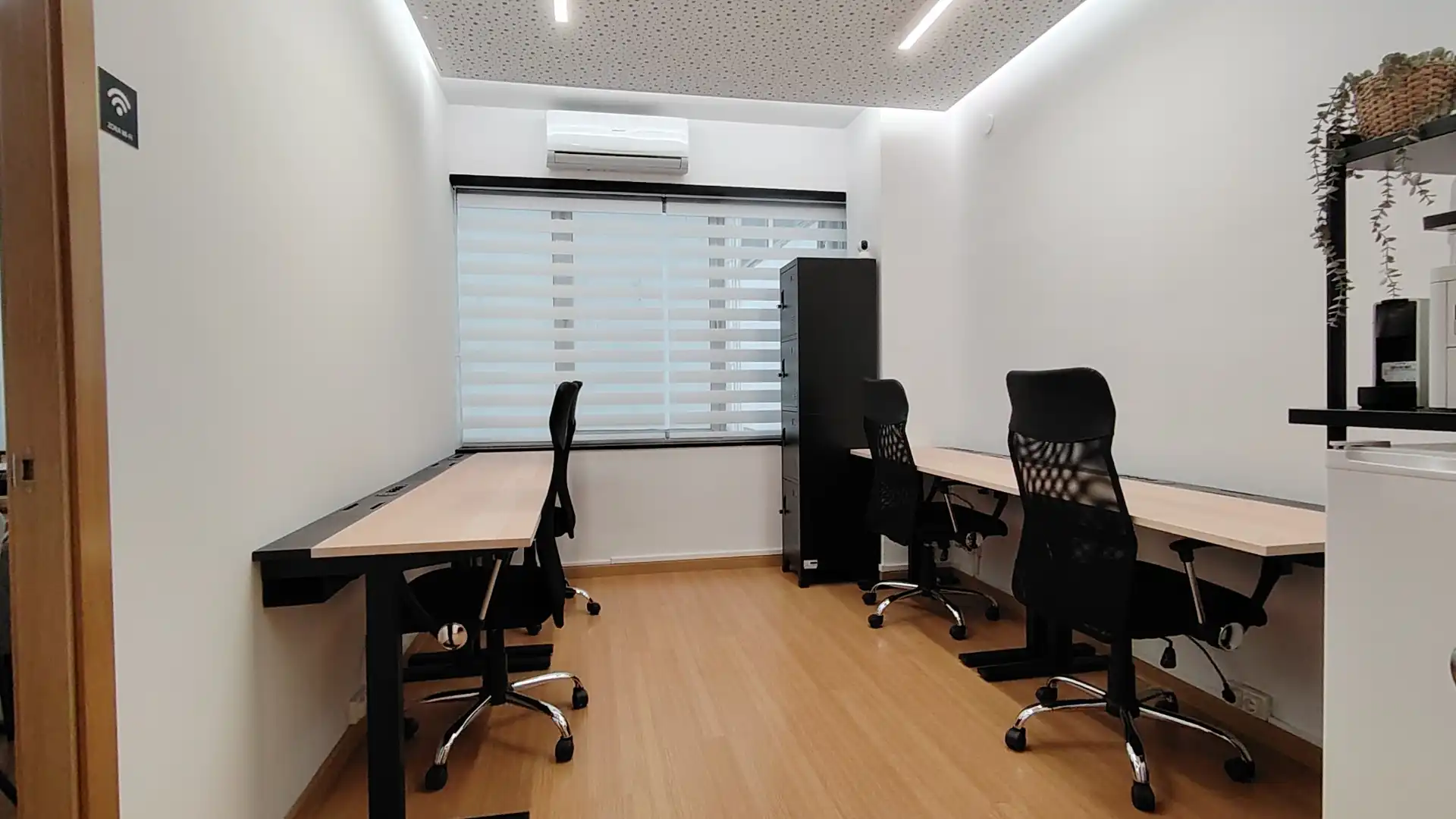 Office for rent in Castellón de la Plana / Castelló de la Plana  with Air Conditioner, Furnished and Internet