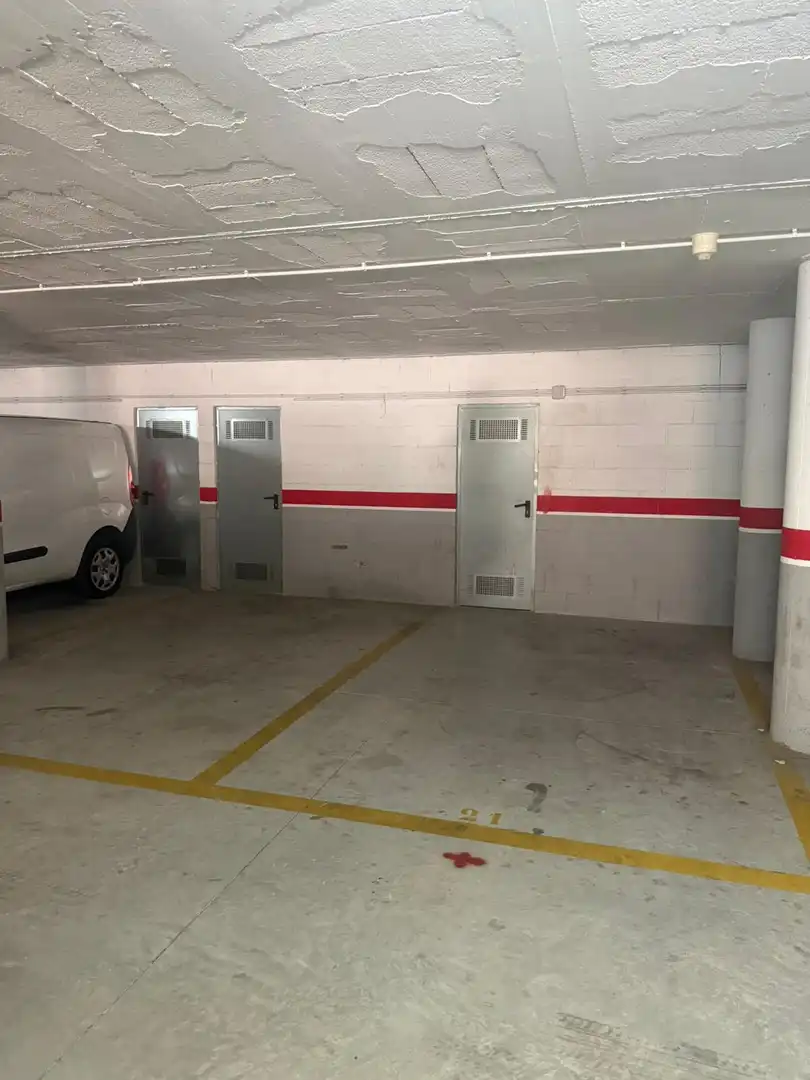 Aparcament de Garatge en venda en Igualada