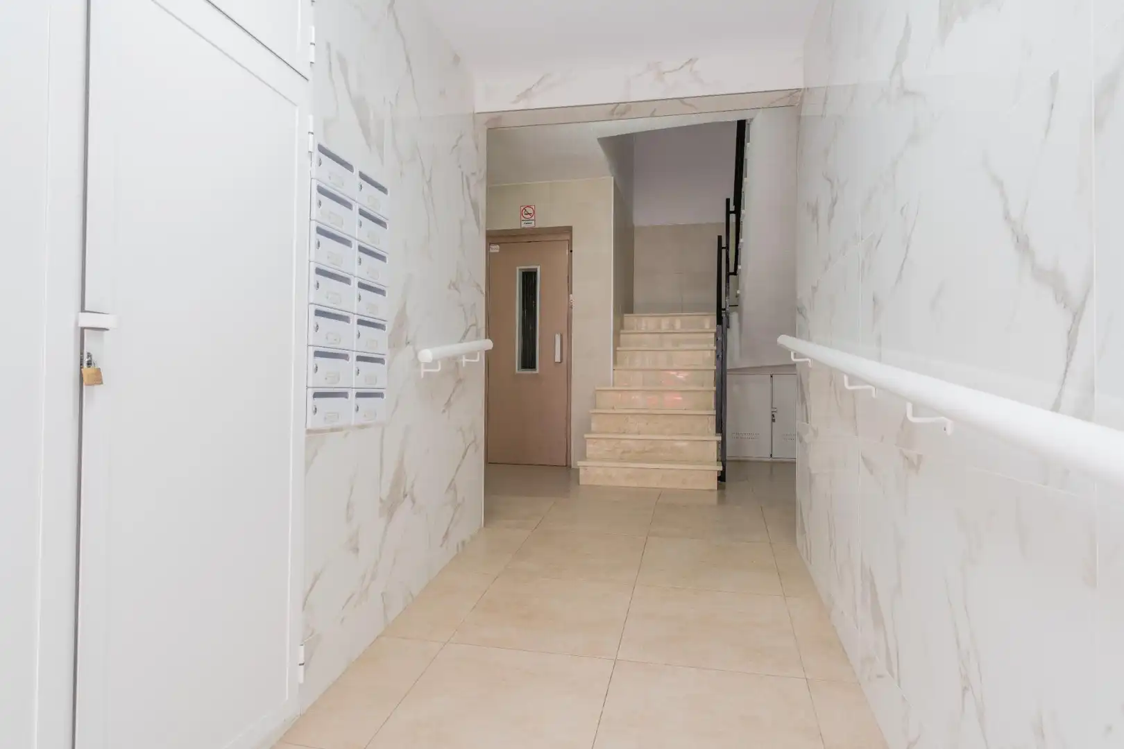 Flat for sale in Elche / Elx  with Air Conditioner, Furnished and Balcony