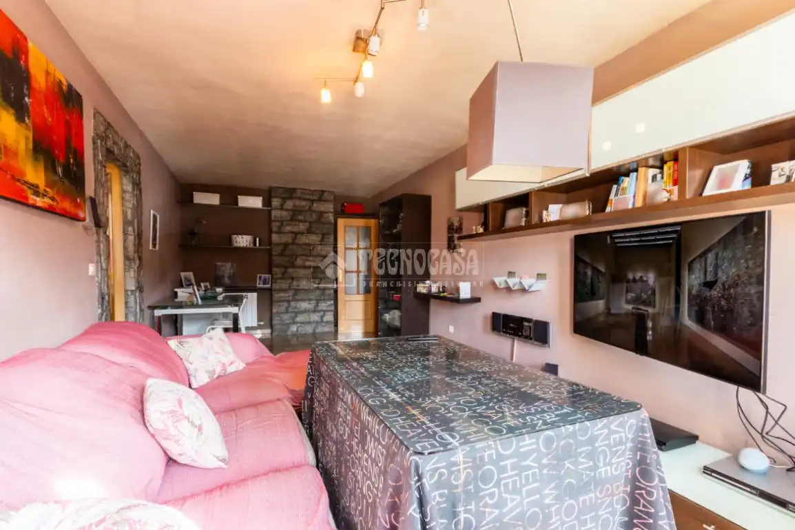 Sala d'estar de Pis en venda en Cenes de la Vega amb Piscina comunitària