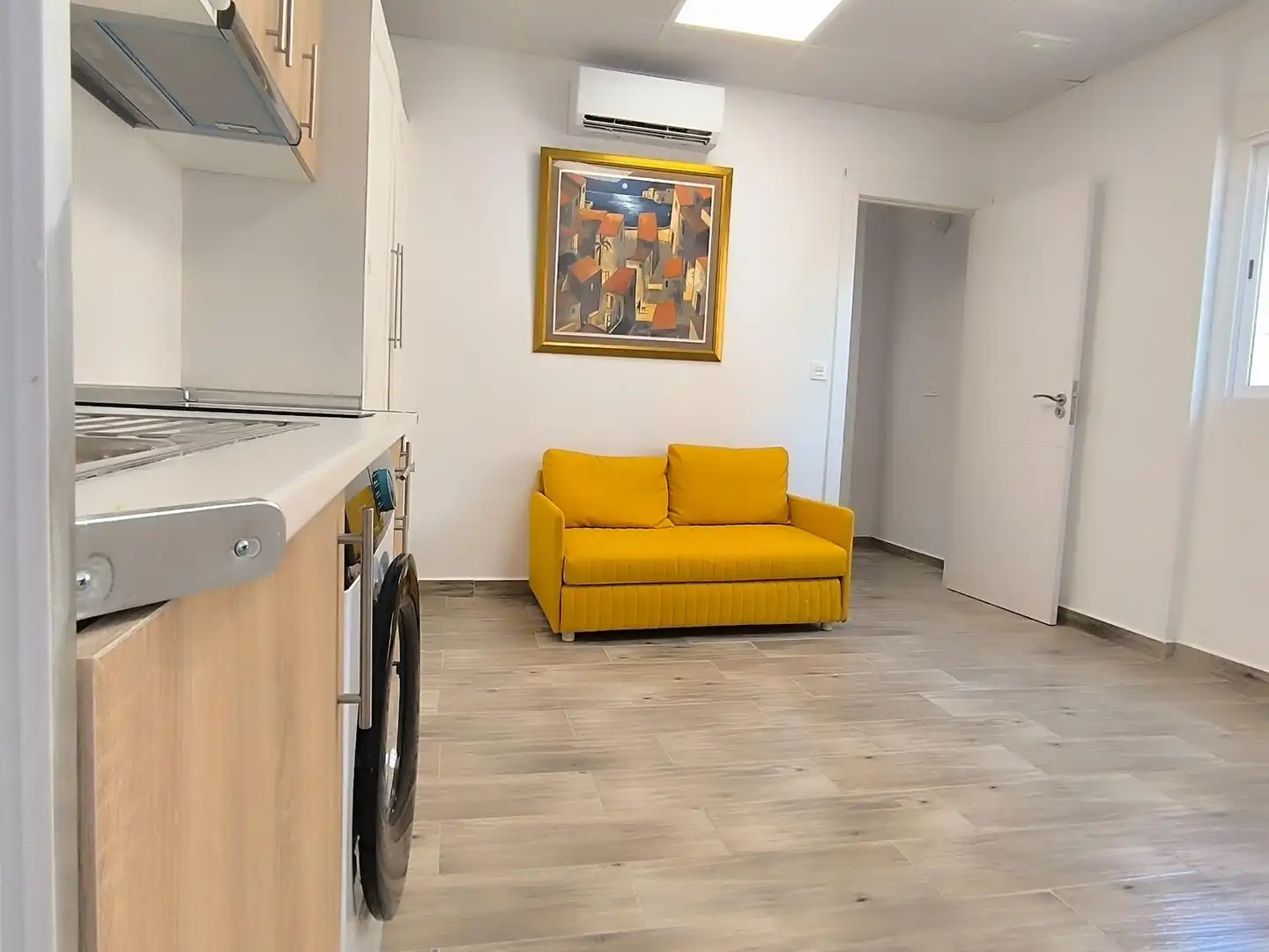 Sala d'estar de Estudi de lloguer en Murcia amb Aire condicionat i Terrassa