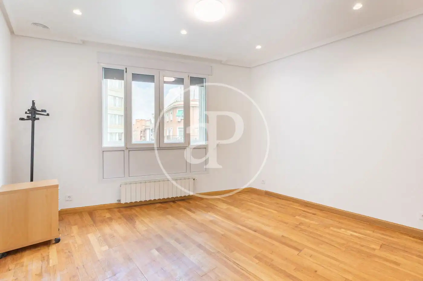 Sala d'estar de Pis en venda en Madrid amb Aire condicionat i Calefacció