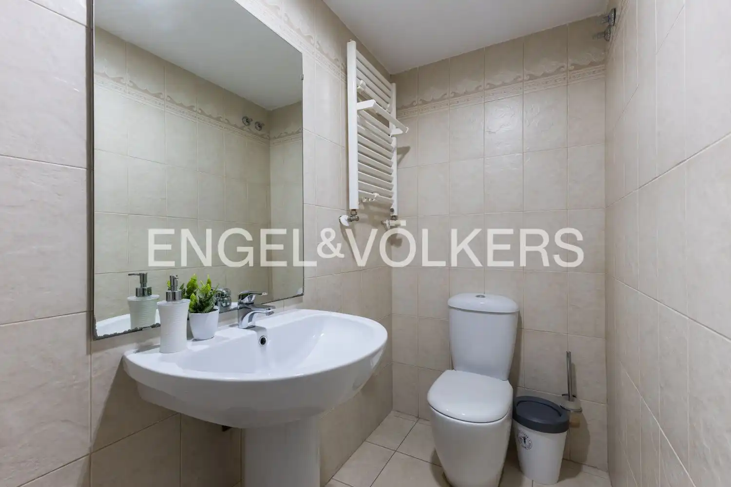 Baño de Piso de alquiler en Valencia con Aire acondicionado, Calefacción y Parquet