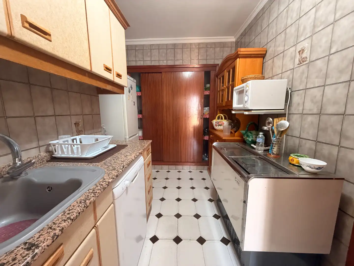 Kitchen of Flat for rent in Águilas  with Furnished, Oven and Washing machine