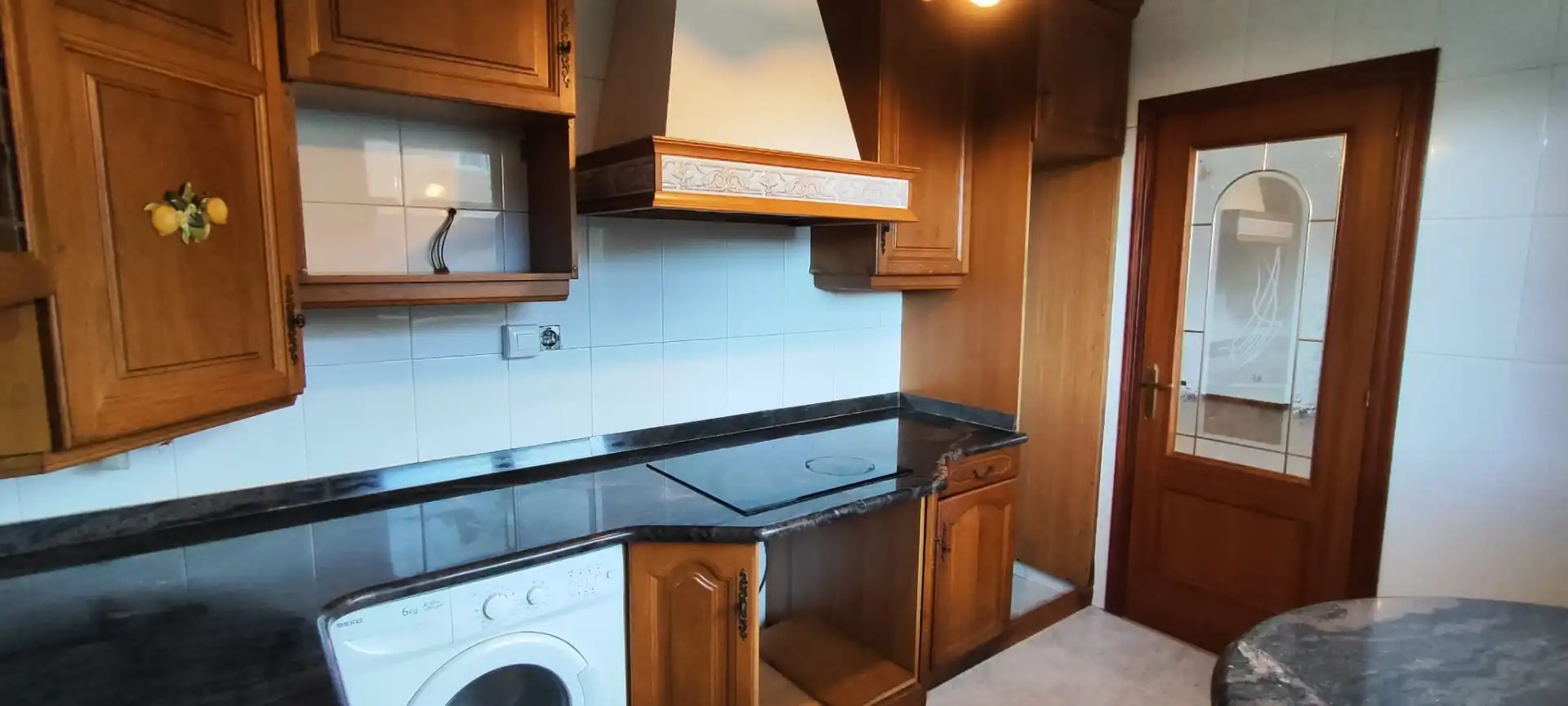 Küche von Haus oder Chalet zum Verkauf in Torrelavega  mit Heizung, Privatgarten und Terrasse
