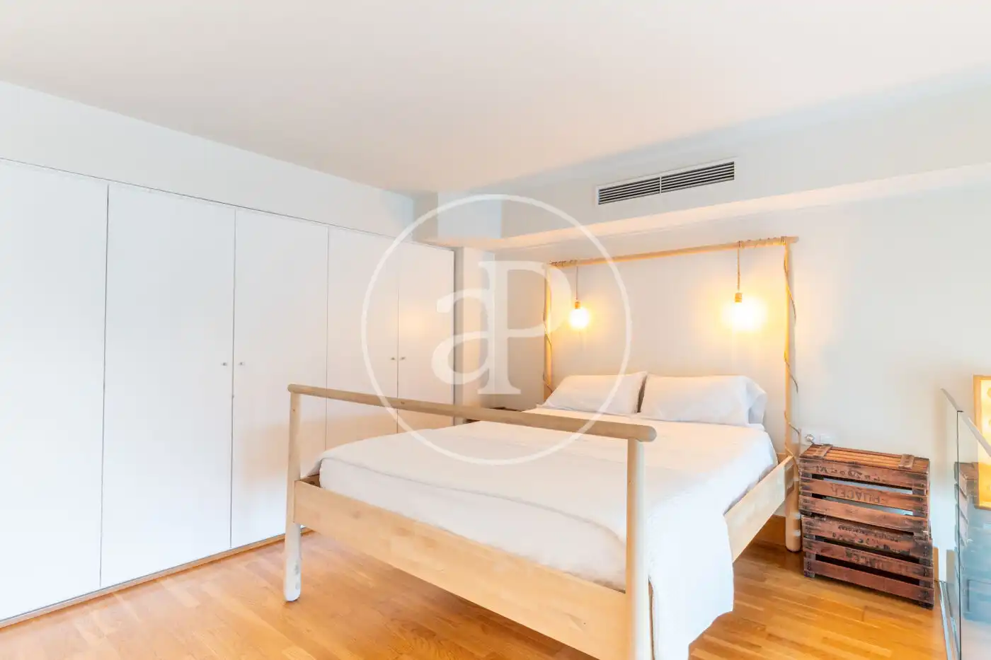 Habitación de Loft de alquiler en Valencia con Aire acondicionado, Calefacción y Jardín privado