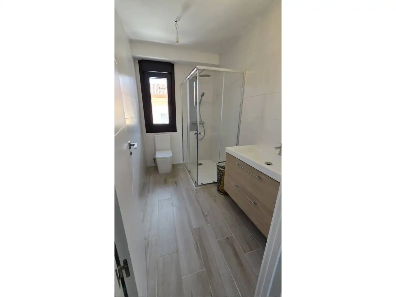 Baño de Casa adosada en venta en Vilagarcía de Arousa con Calefacción, Terraza y Amueblado