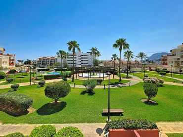 Apartamento con piscina en venta en Carrer Coll Verd 3