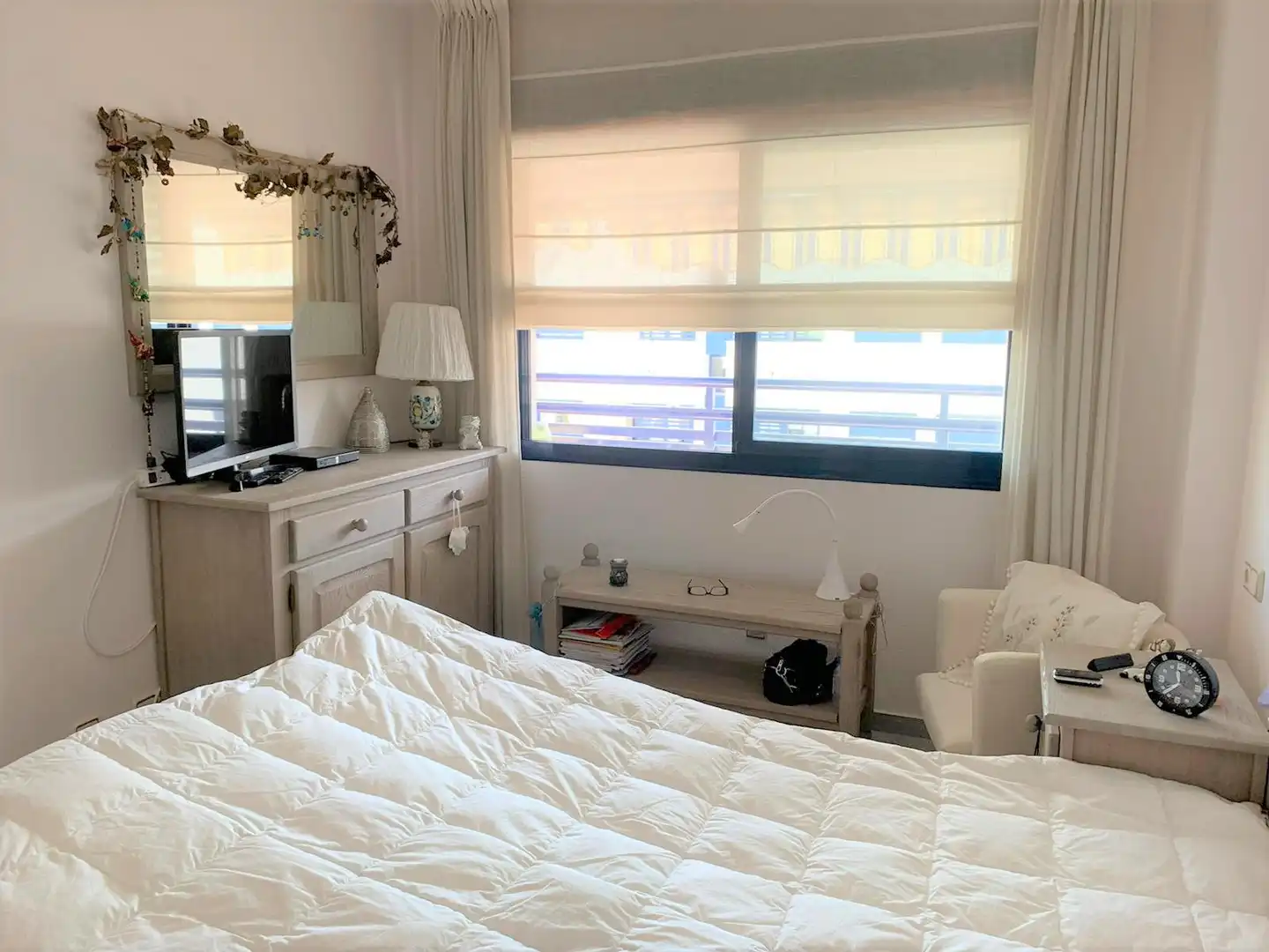 Schlafzimmer von Dachboden zum Verkauf in Estepona mit Klimaanlage, Heizung und Terrasse