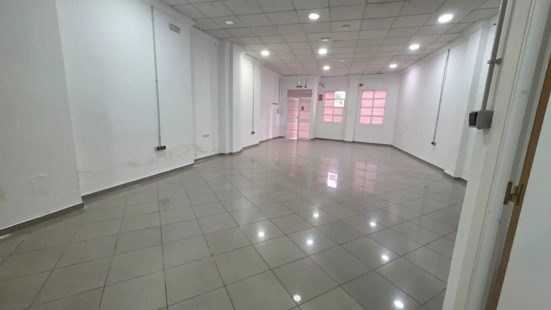 Local comercial en venda a Ubrique, imagen 3