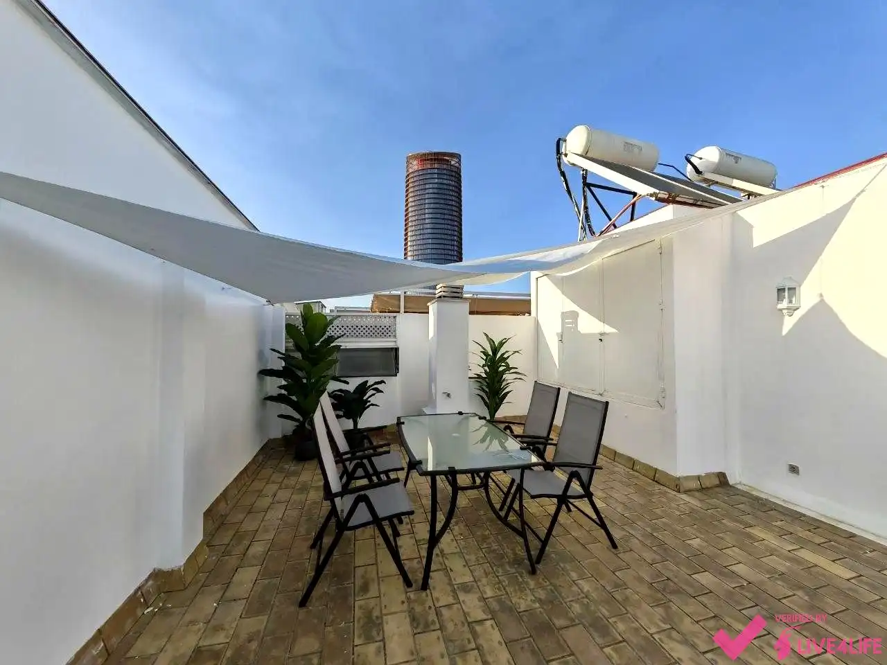 Terrasse von Maisonette zur Miete in Sevilla mit Klimaanlage, Terrasse und Möbliert
