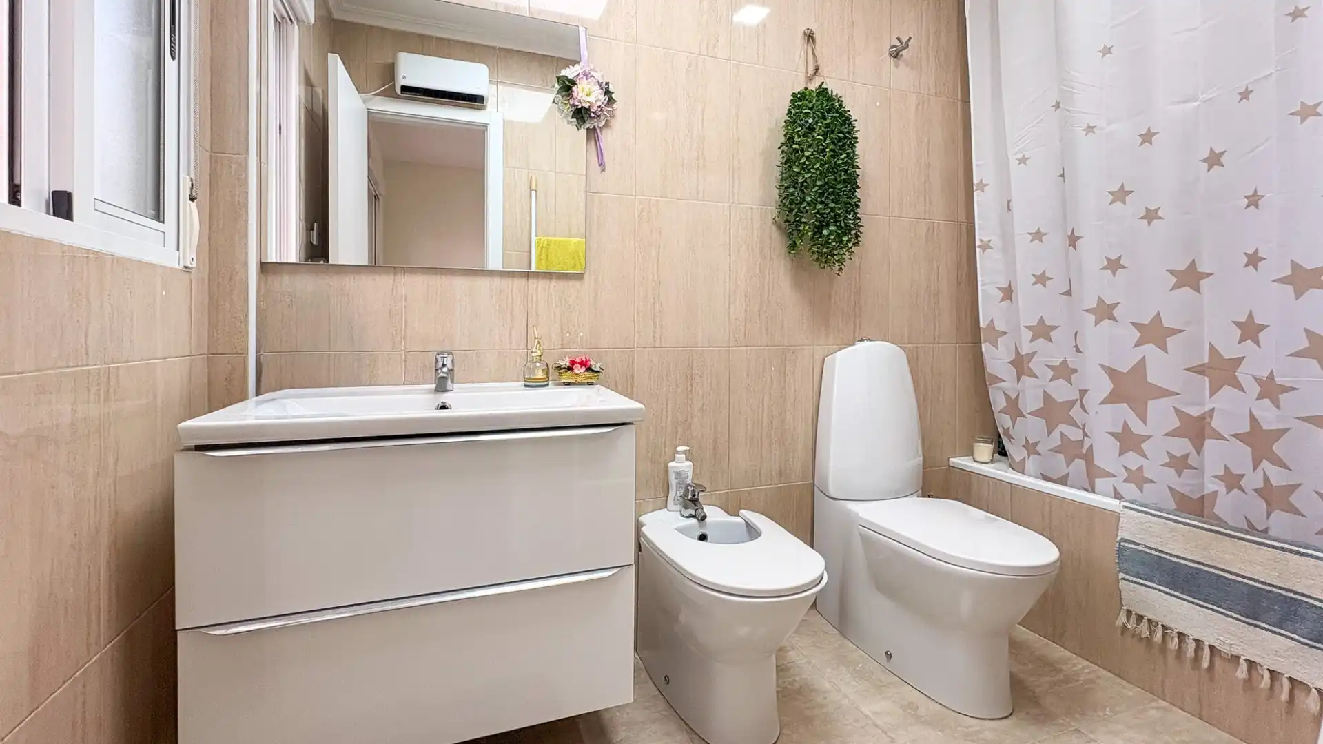 Bany de Casa adosada en venda en Elche / Elx amb Jardí privat, Terrassa i Traster