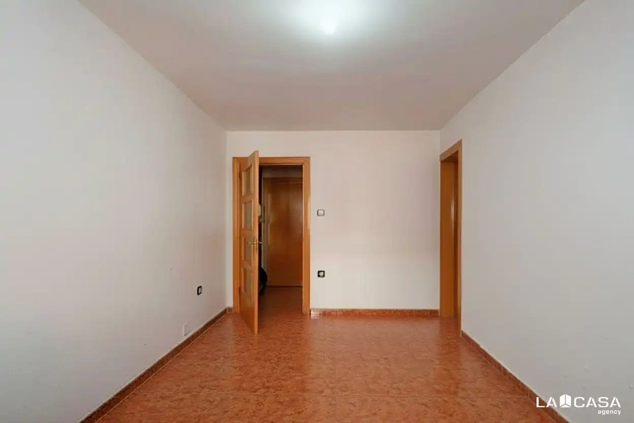 Flat for sale in L'Hospitalet de Llobregat
