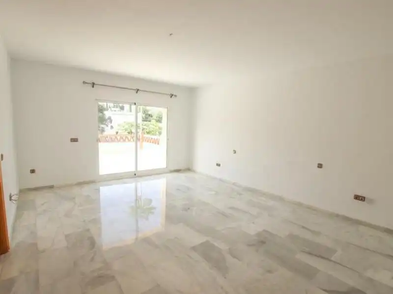 Living room of Houses for rent in Marbella  with Air Conditioner, Heating and Private garden