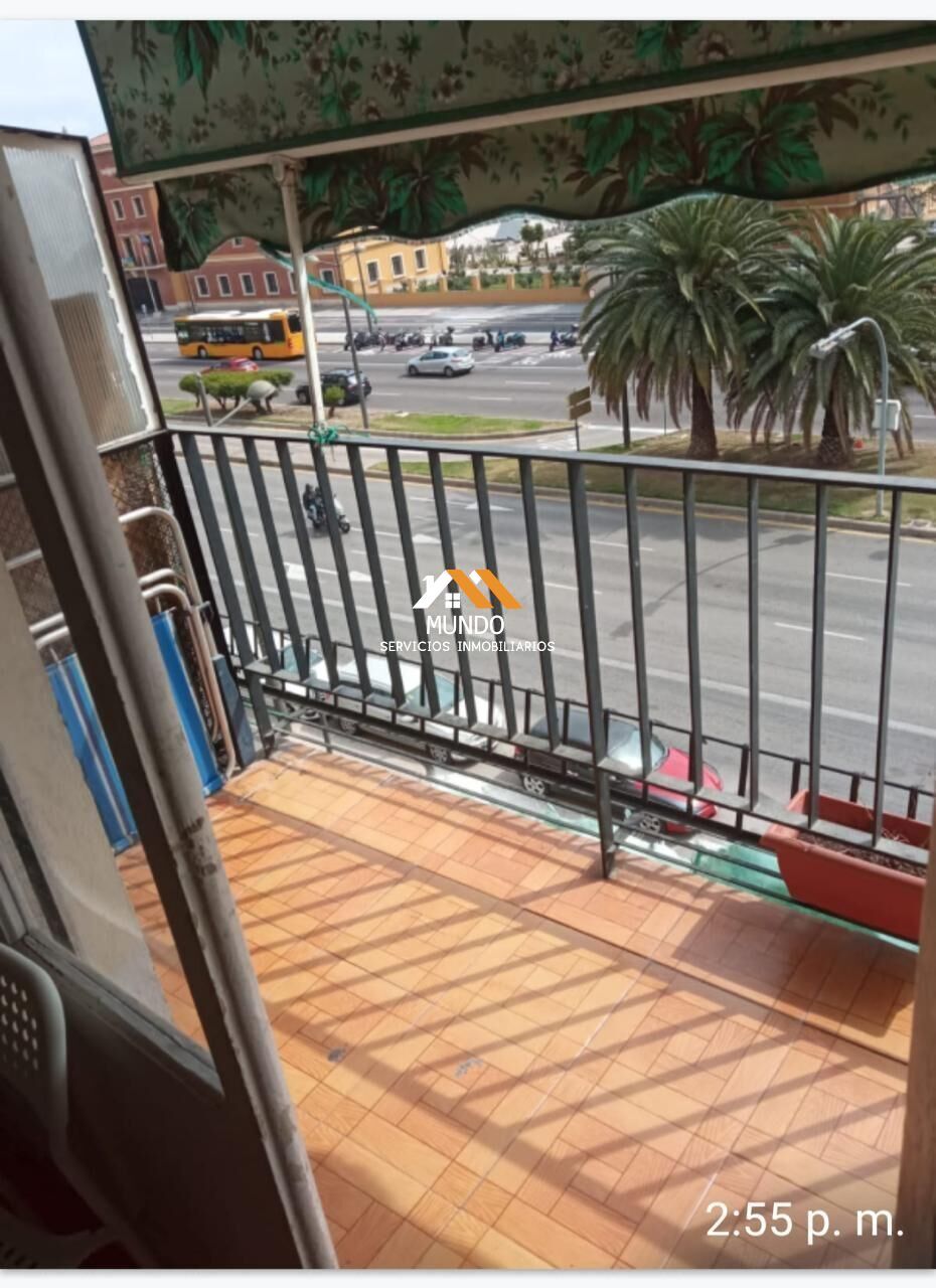 Vista exterior de Pis en venda en  Valencia Capital amb Balcó