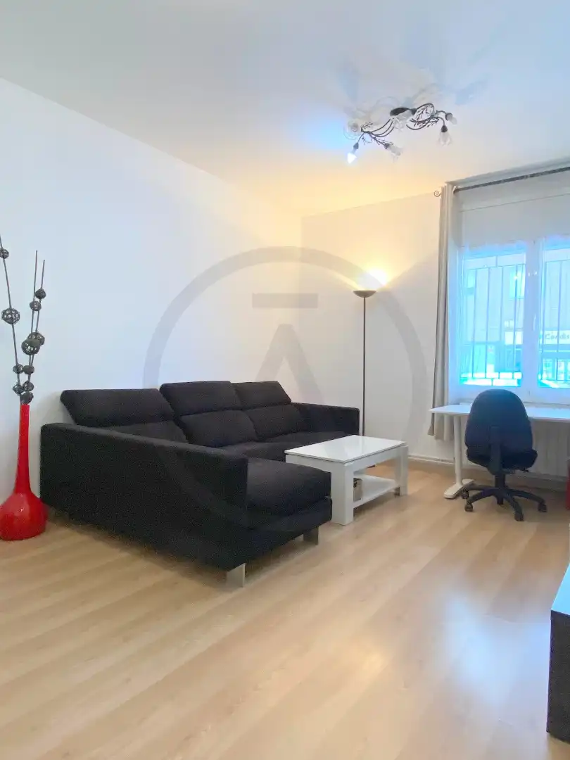 Living room of Flat for sale in Terrassa  with Heating, Parquet flooring and Terrace