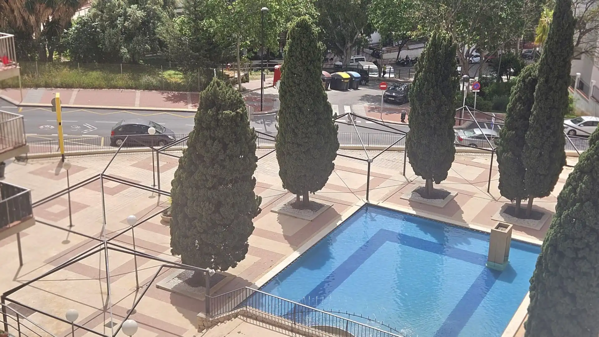Piscina de Estudio en venta en Benalmádena con Terraza y Piscina comunitaria