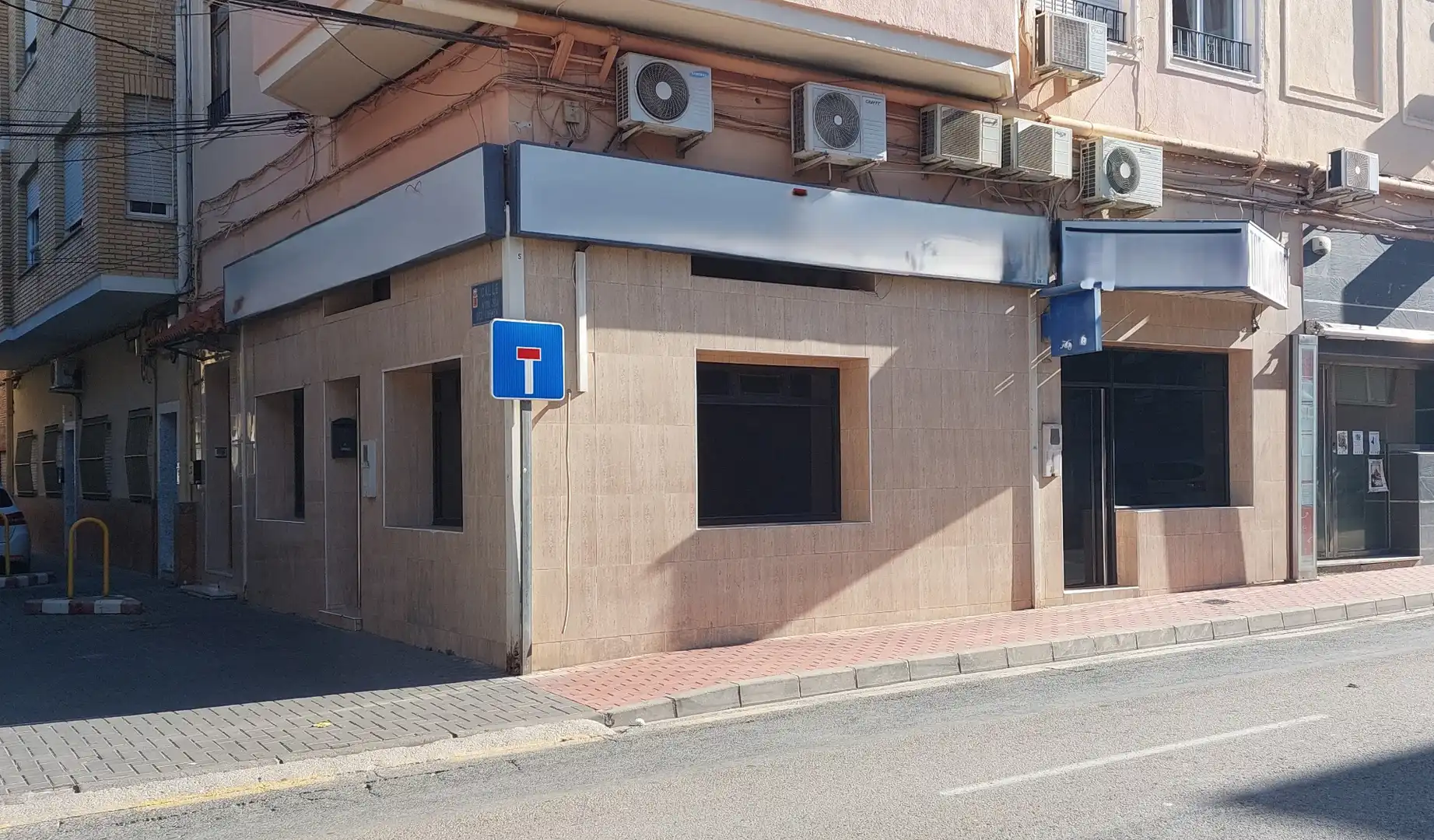 Vista exterior de Local de alquiler en Murcia con Aire acondicionado y Amueblado