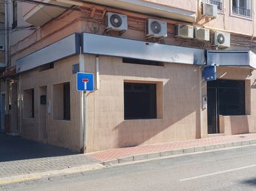 Local comercial de lloguer a Calle Escuelas 5